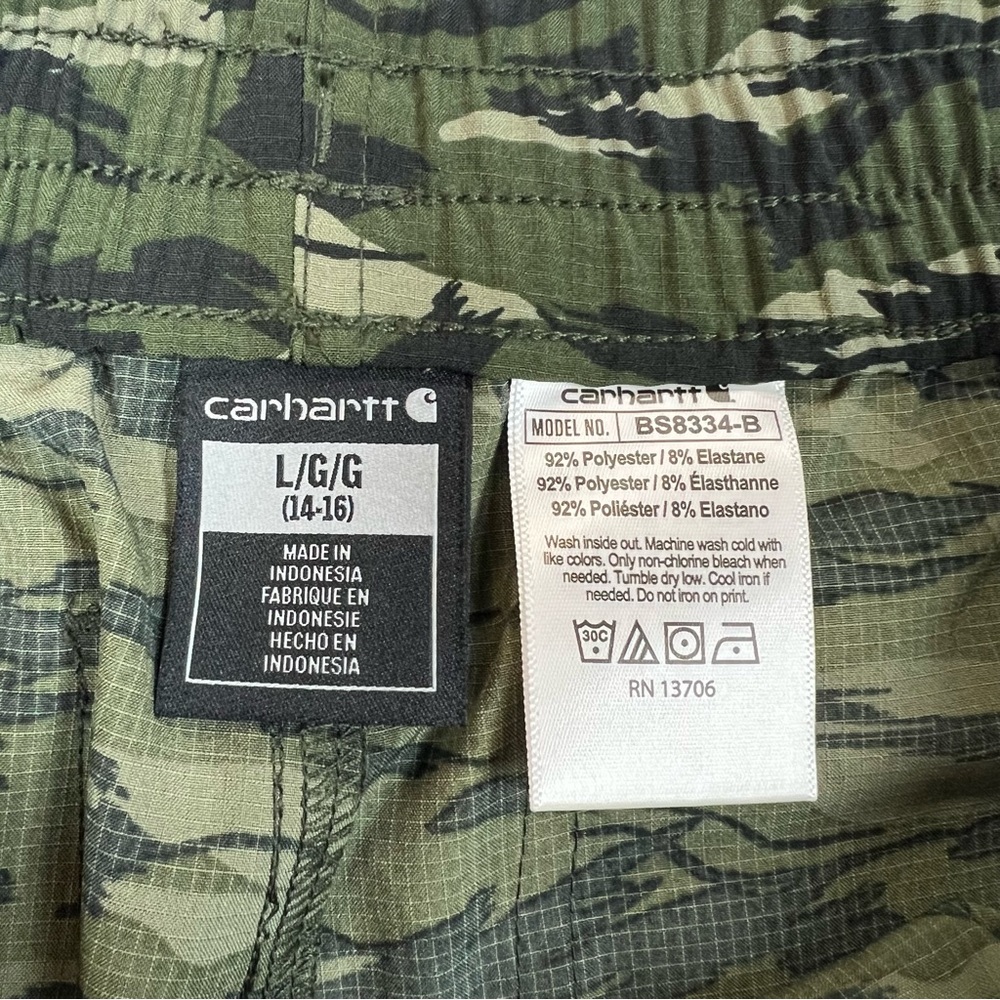 Carhartt Green Camouflage Boys Shorts Size L (14/16) Outdoor Gorpcore - Picture 6 of 9